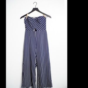 Strapless Stripped jumpsuit